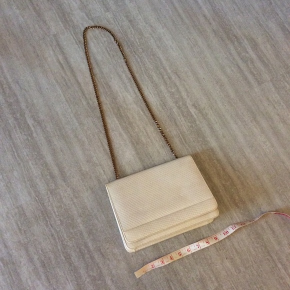 Vintage Cream Faux Snakeskin Gold-Chained Crossbody Bag - Picture 7 of 8
